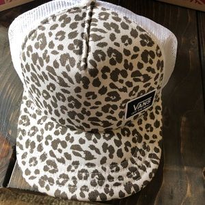 Leopard print vans hat. New with tags.